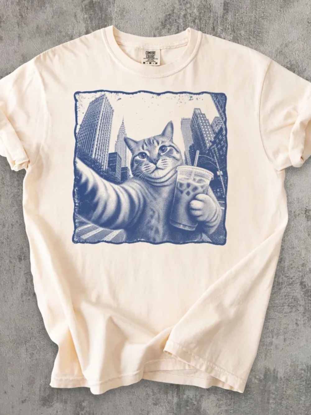 Ivory Graphic Short Sleeve Tee with Blue Cat Selfie - Unbranded